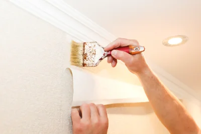 Pose de papier peint à Piève — revêtements muraux et toiles de verre